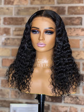 Load image into Gallery viewer, Lou